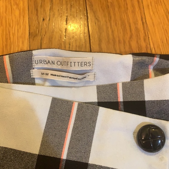 Urban outfitters plaid mini skirt - Picture 2 of 5